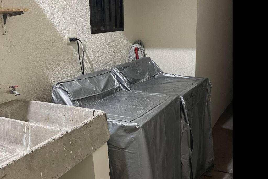 הוילה Nogales  Casa Eliseos, A 5 Minutos De La Linea Fronteriza מראה חיצוני תמונה