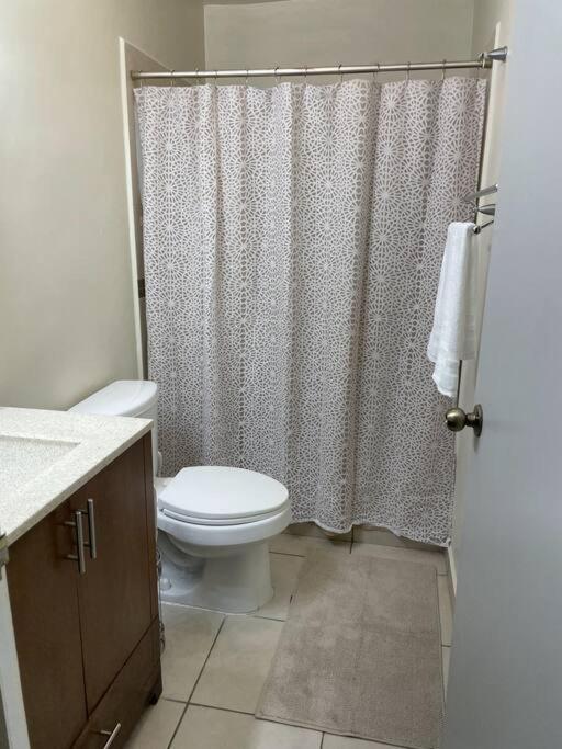 הוילה Nogales  Casa Eliseos, A 5 Minutos De La Linea Fronteriza מראה חיצוני תמונה
