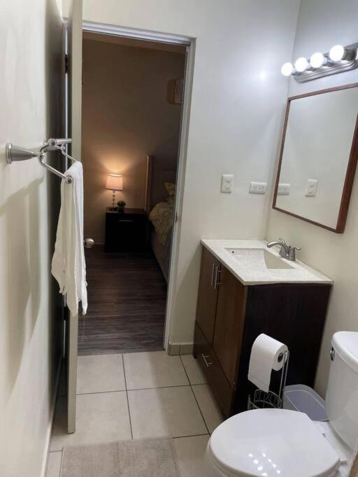 הוילה Nogales  Casa Eliseos, A 5 Minutos De La Linea Fronteriza מראה חיצוני תמונה